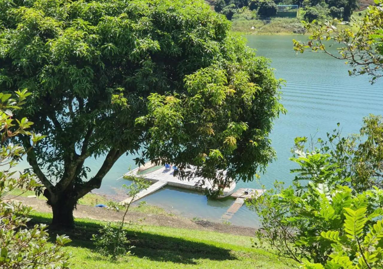 Вилла Maravilhoso Sitio Na Beira Da Represa Игарата Экстерьер фото